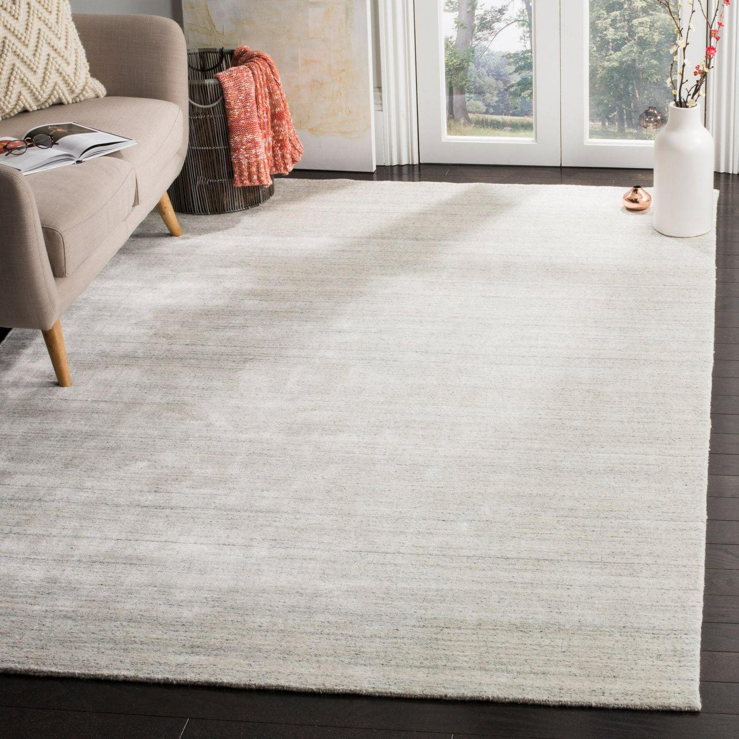 SAFAVIEH Mirage Branislav Solid Area Rug, Sky, 6' x 9' - Image 7