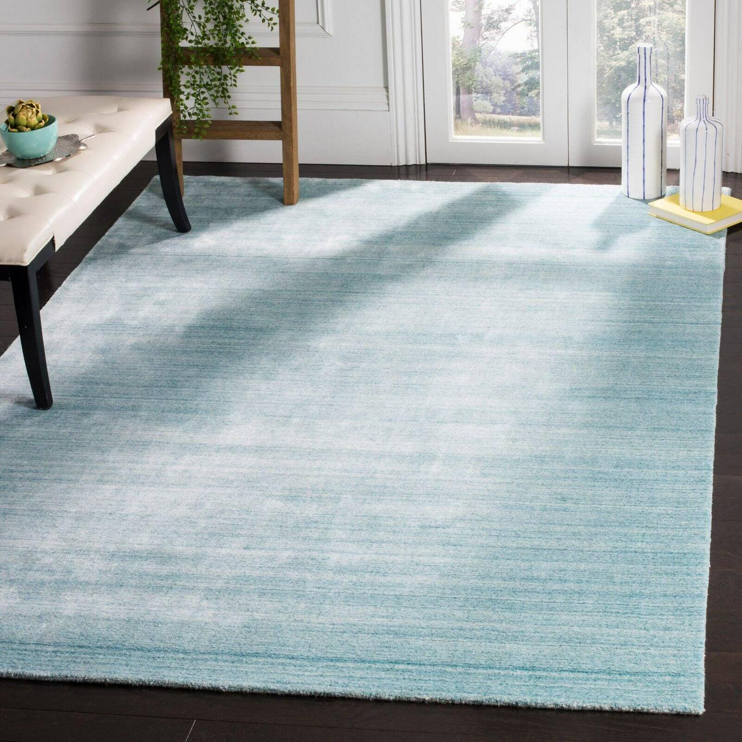 SAFAVIEH Mirage Branislav Solid Area Rug, Sky, 6' x 9' - Image 5