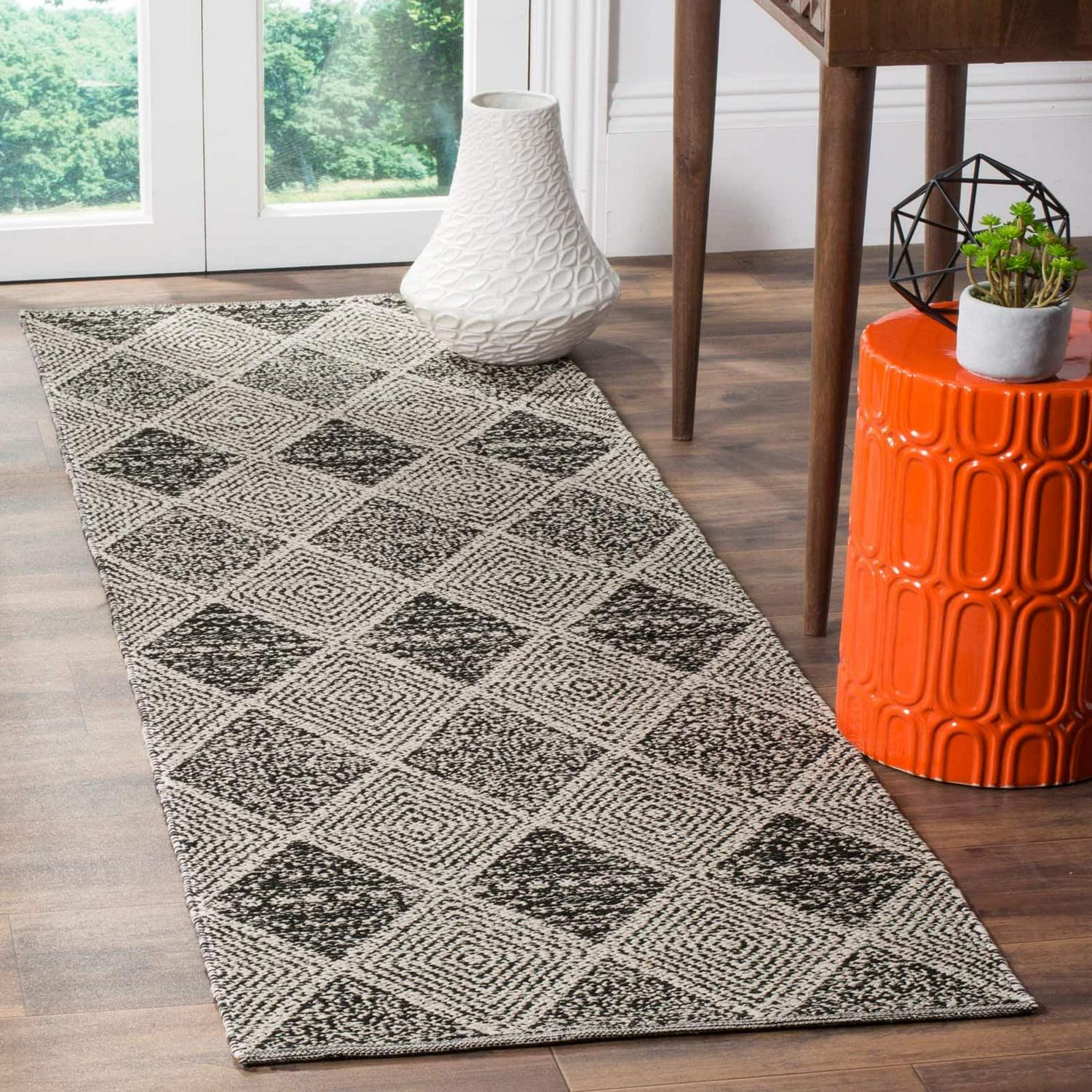 SAFAVIEH Montauk Caleb Geometric Diamond Cotton Area Rug, Grey, 5' x 8' - Image 5