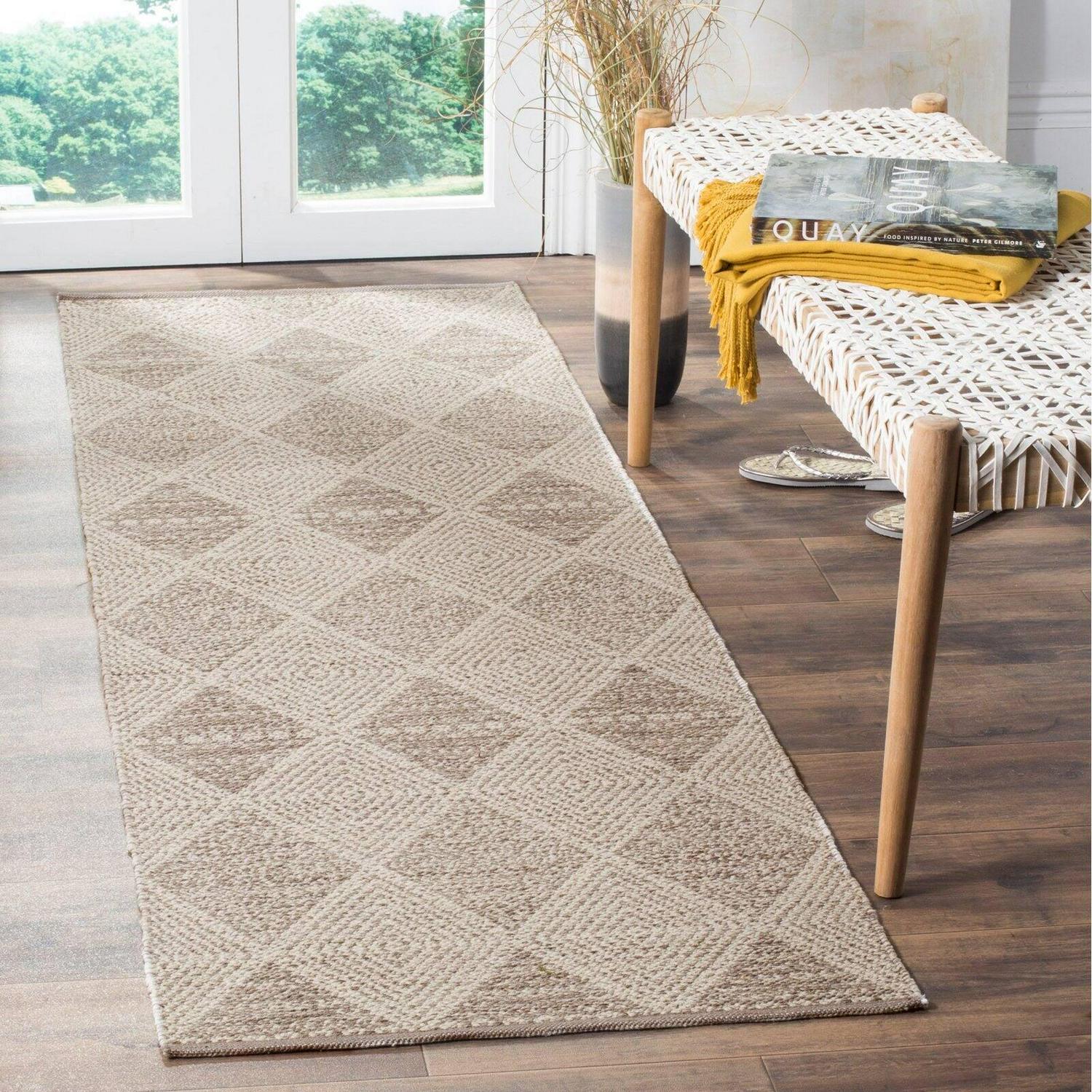 SAFAVIEH Montauk Caleb Geometric Diamond Cotton Area Rug, Grey, 5' x 8' - Image 4