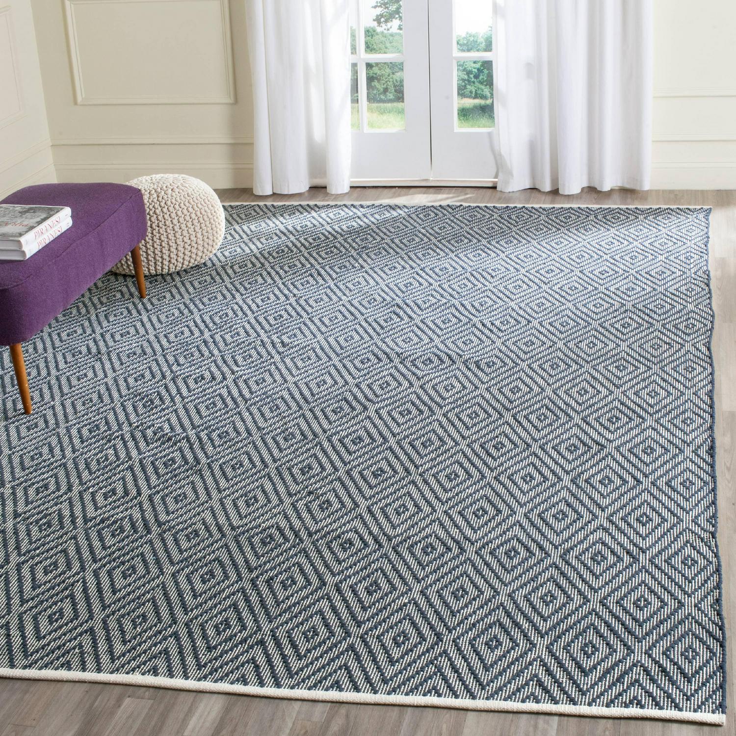 SAFAVIEH Montauk Kimberlyn Geometric Diamond Cotton Area Rug, Navy/Ivory, 11' x 15'