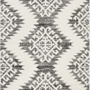 SAFAVIEH Moroccan Tassel Shag Desmond Area Rug, Ivory/Grey, 4' x 6'