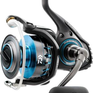 Daiwa SALTIST2500 8+1BB Spinning Fishing Reel 5.6:1
