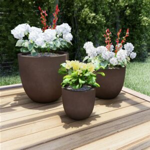 Pure Garden 17.5”, 13.5”, and 9.75” Large Outdoor Planters Set of 3, Brown