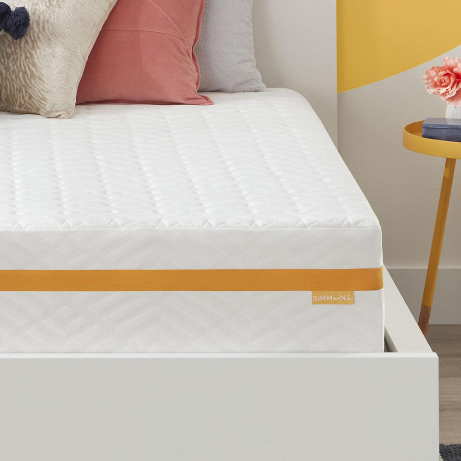 Simmons 10" Medium Cooling Gel Memory Foam Hybrid Mattress, Queen - Image 2