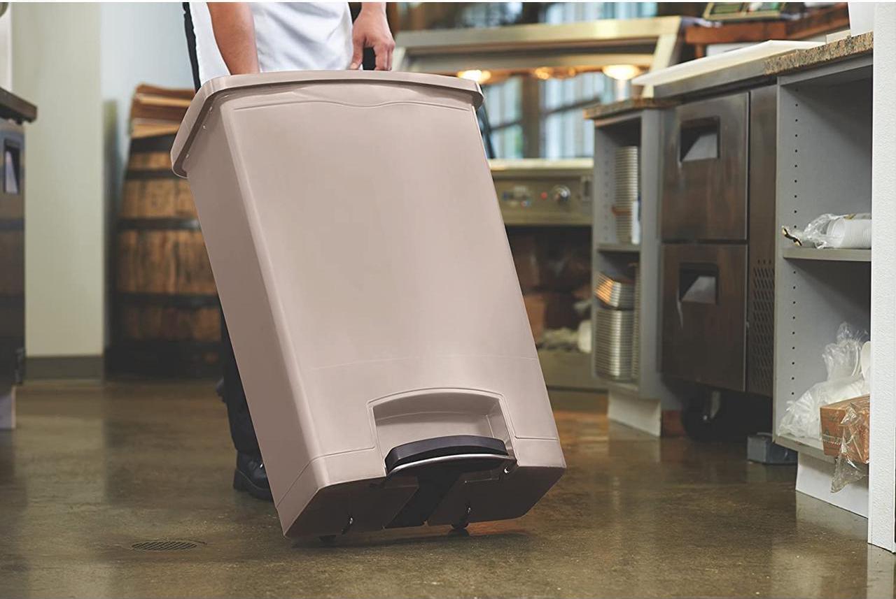 Slim Jim 18-Gallon Front Step Style Resin Step-On Container - Beige - Image 10