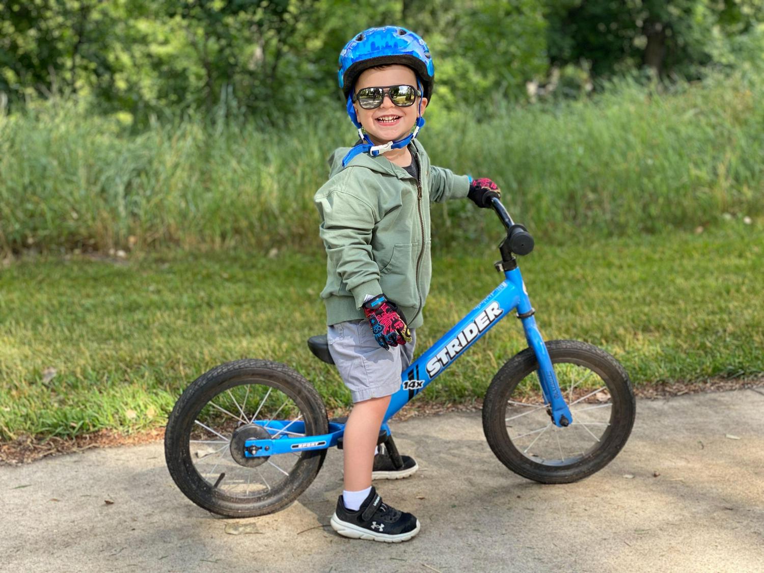 Strider 14x, Awesome Blue - Balance Bike for Kids 3 to 6 Years - Includes Kid-Size Grips, Padded Seat, Performance Footrest & All-Purpose Tires - Easy Assembly & Adjustments - Image 8