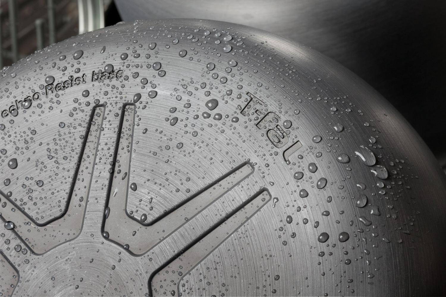 T-fal Ultimate Hard Anodized Titanium Nonstick Cookware, 12 piece Set, Grey - Image 3