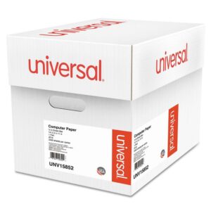 Universal UNV15852 14.88 in. x 11 in. 20 lbs. 1-Part Printout Paper - White/Green Bar (2400/Carton)