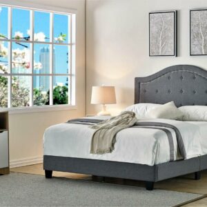 Uspridefurniture Skipworth Upholstered Panel Linen Queen Bed
