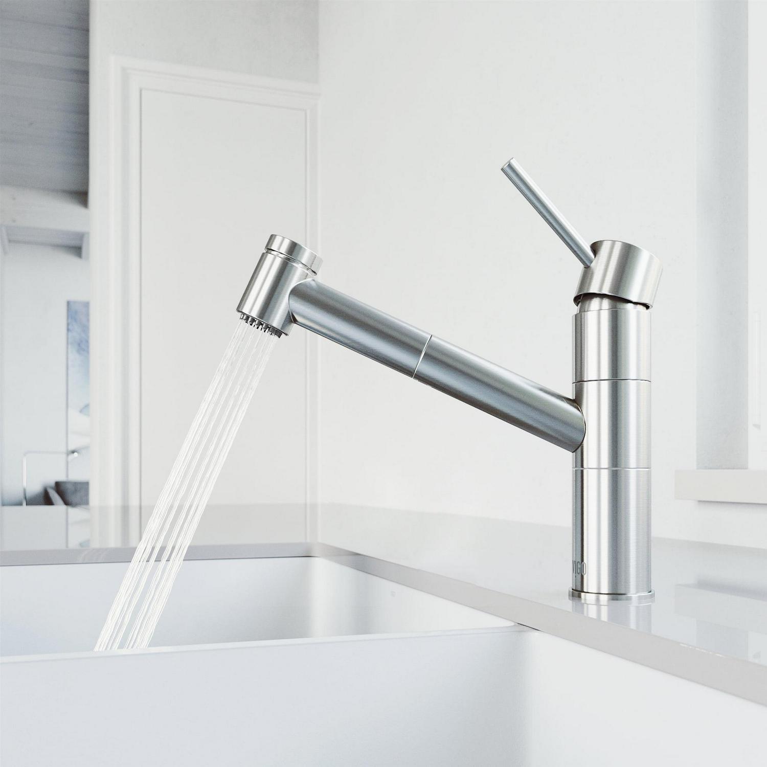 VIGO Branson Single-Handle Pull-Out Sprayer Kitchen Faucet in Stainless Steel - Image 3