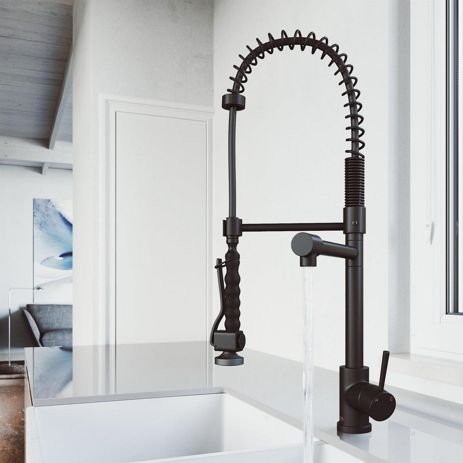 VIGO Zurich Single Handle Pull-Down Sprayer Kitchen Faucet in Matte Black - Image 3