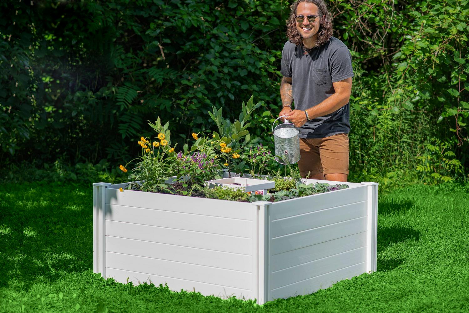 Vita Classic 4 in L x 4 in W x 22 in H Vinyl Keyhole Composting Garden, White, VT17101 - Image 2