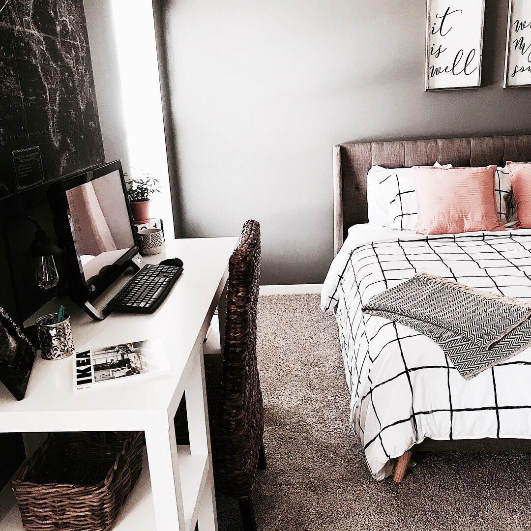 City Scene Zander White Comforter Set, Full/Queen - Image 2