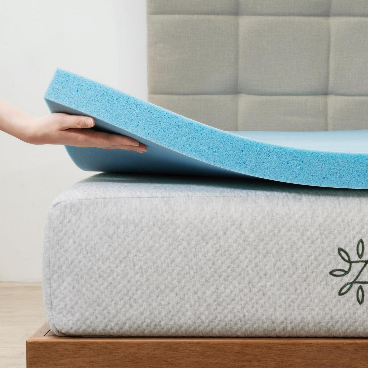 Zinus 2" Green Tea Cooling Gel Memory Foam Mattress Topper, Queen - Image 13