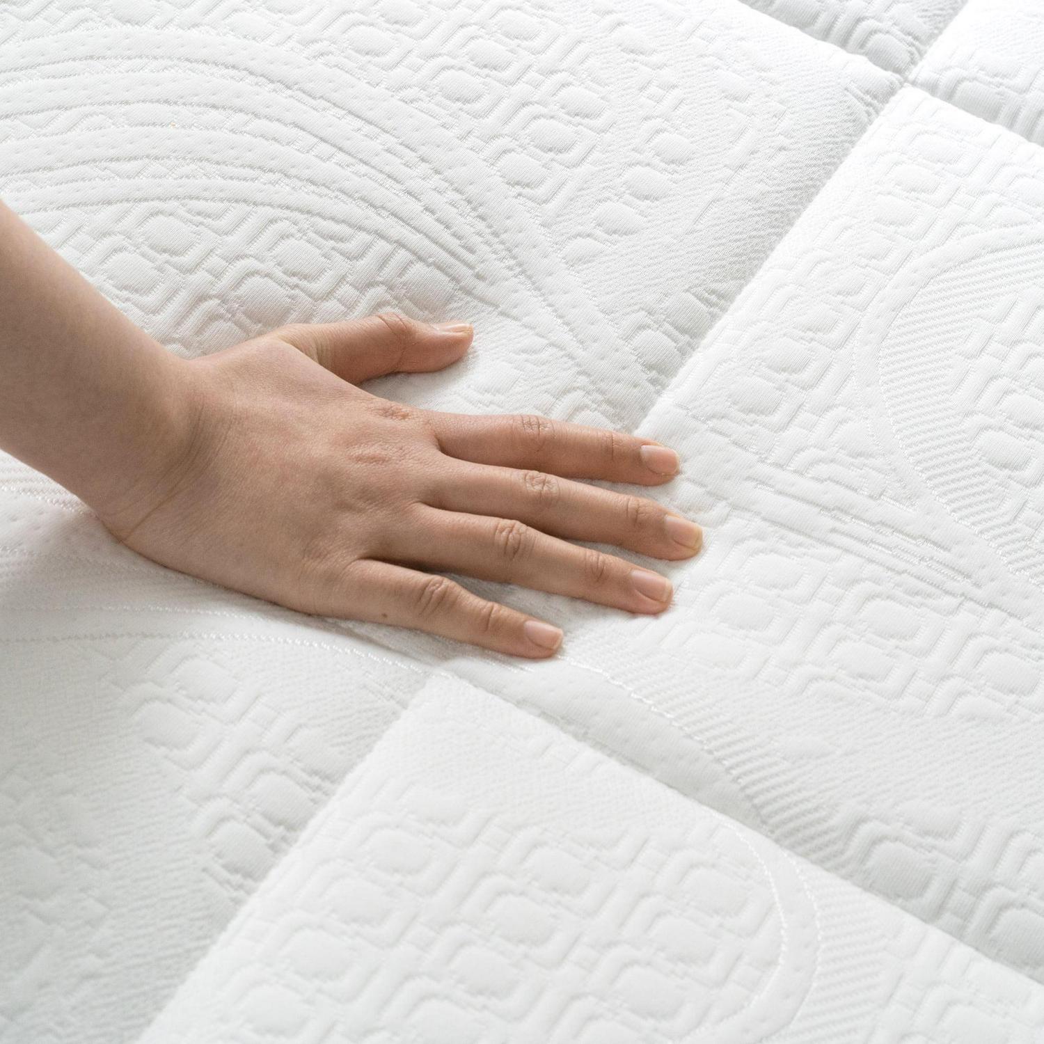 Zinus 4" Green Tea Pressure Relief Memory Foam Mattress Topper, Queen - Image 3