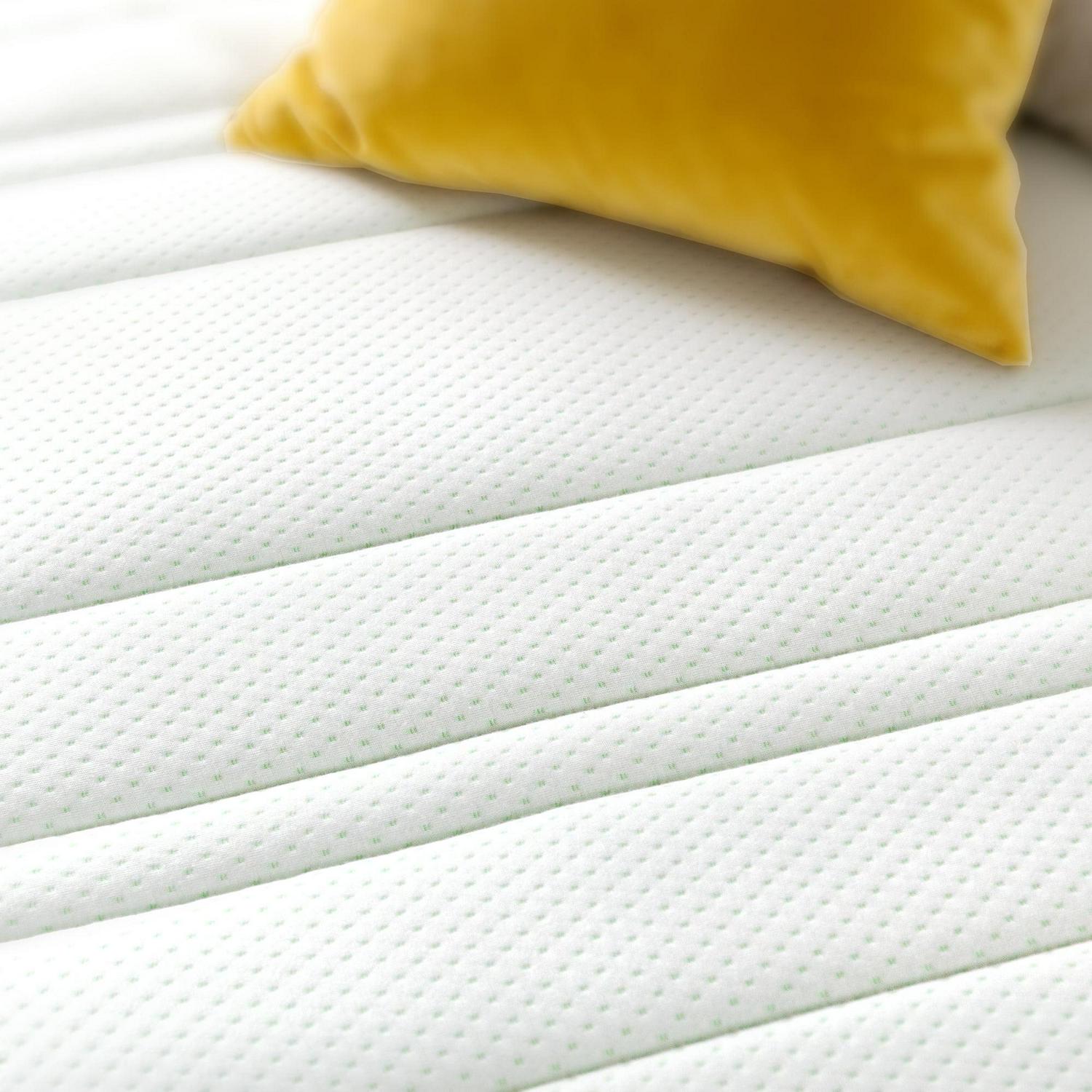 Zinus 6" Foam and Spring Twin Mattress 2 Piece Set for Bunk Beds - Image 10