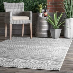 nuLOOM Kamryn Textured Tribal Indoor/Outdoor Area Rug, 5' x 8', Kamryn Grey