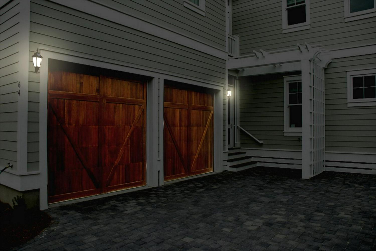 Techko Solar Wall or Pillar Light – Amber or White Light - Image 10