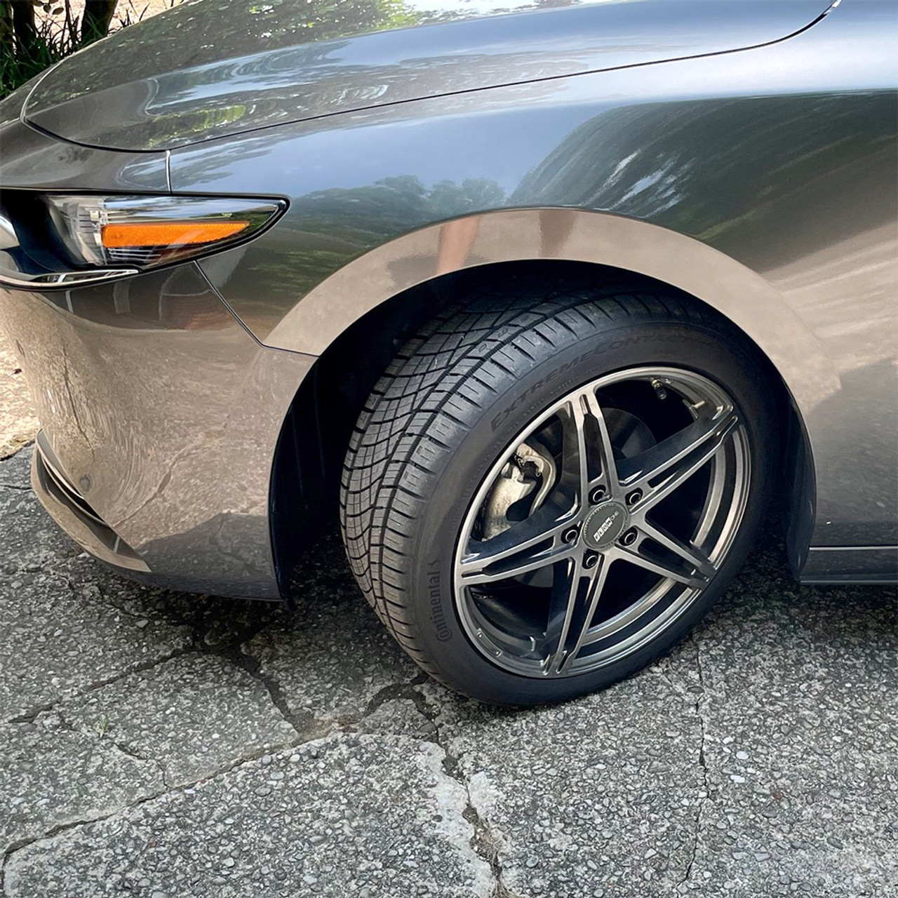 Continental ExtremeContact DWS06 PLUS UHP All Season 225/55ZR17 97W Passenger Tire - Image 6