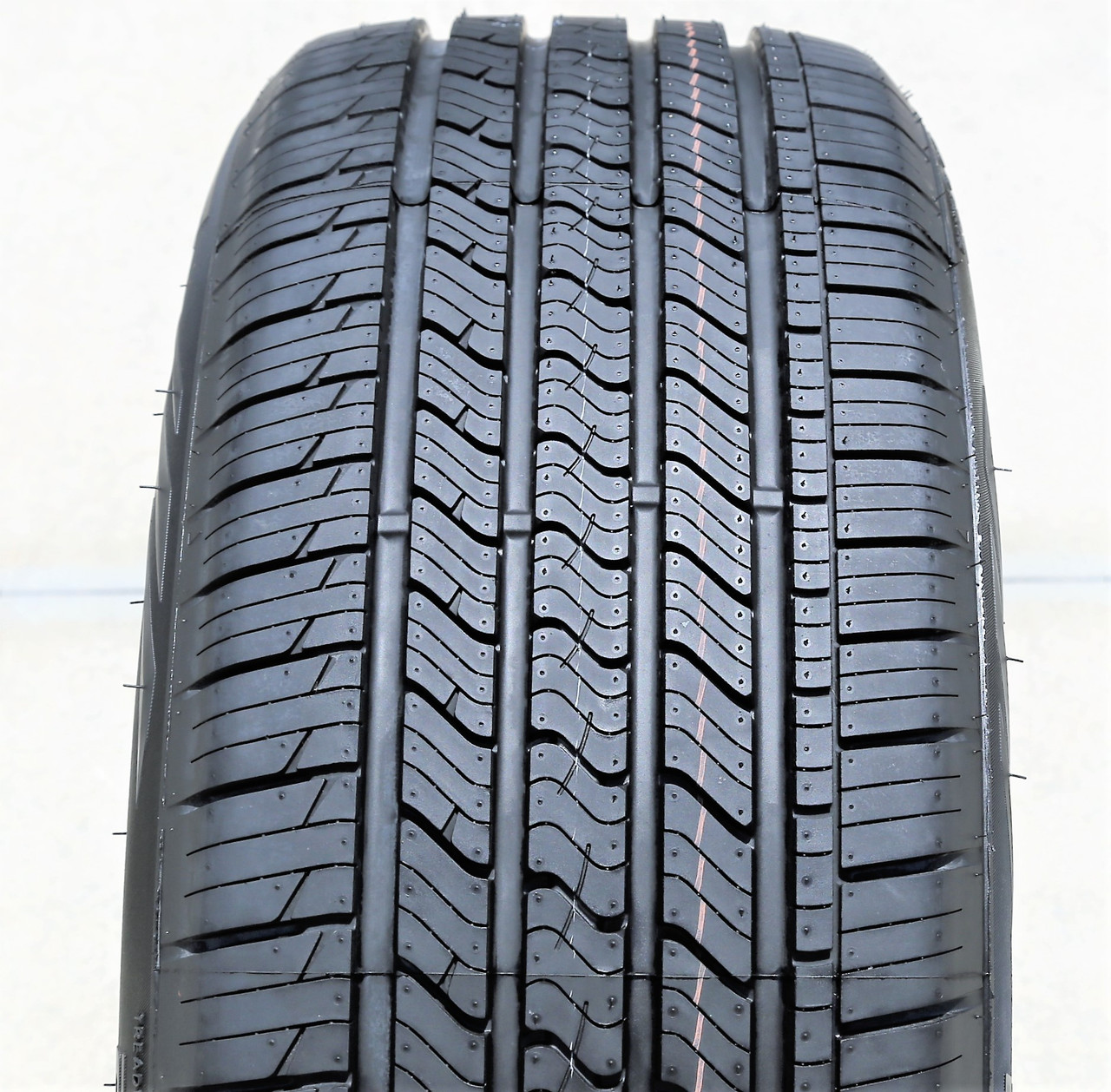 GT Radial MAXTOUR LX 235/55R17 99H - Image 3