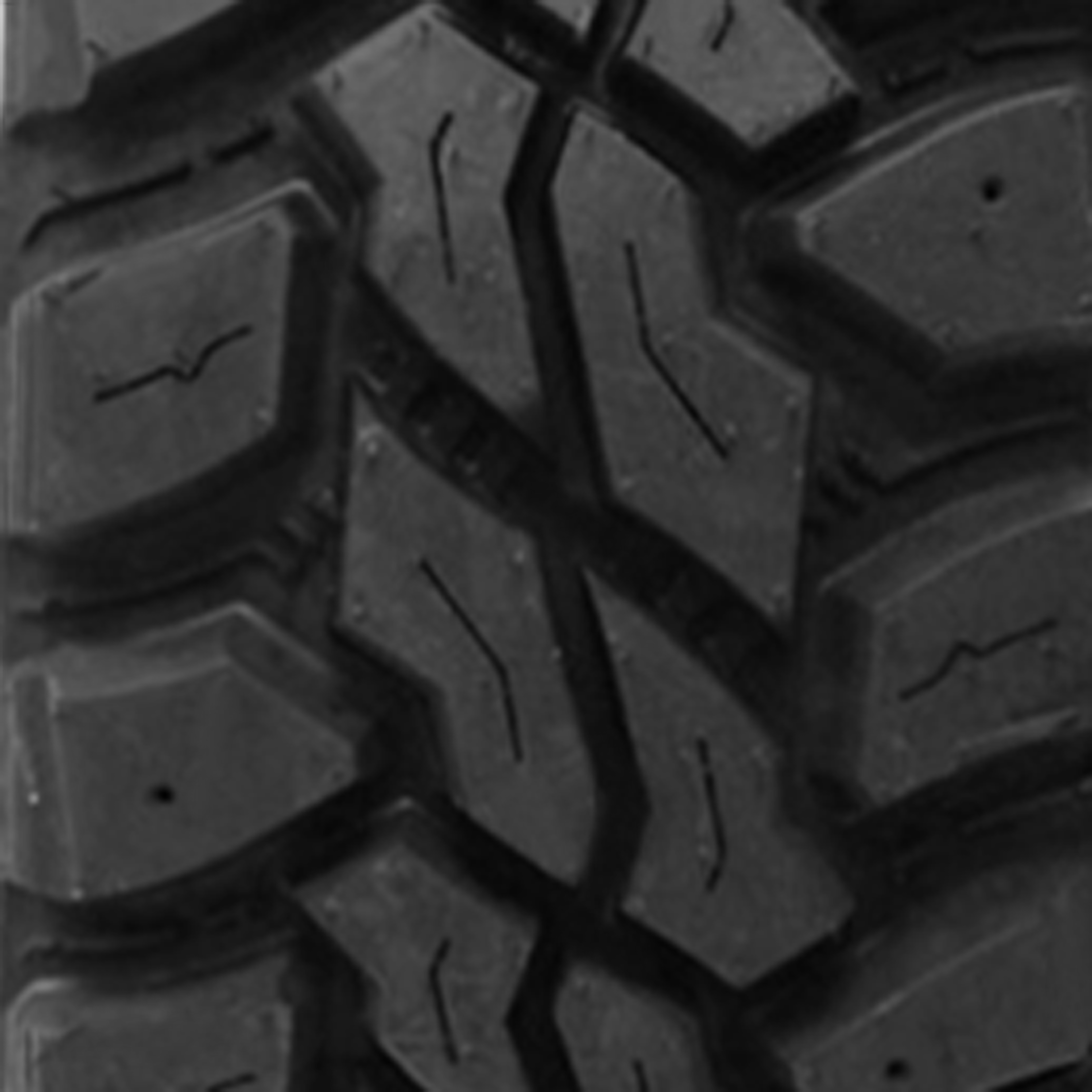 Mastercraft Courser MXT Mud Terrain LT315/70R17 121/118Q D Light Truck Tire Fits: 2003-04 Hummer H1 Base - Image 4